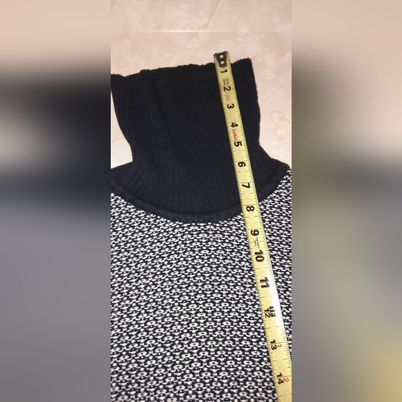 Karen Scott Black and White Knit Sweater - Picture 8 of 10